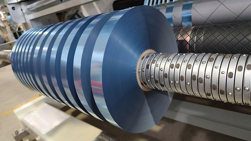 Carbon Fiber Composite Slitting Solution: How Does the Slitting Machine Solve the Problem of Brittle Materials?
