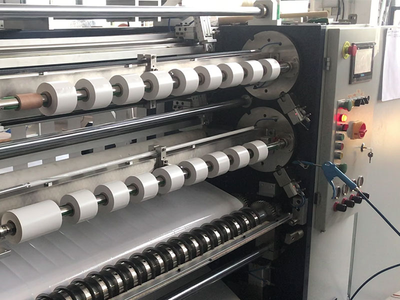 Intelligent slitting, efficient production – an automated revolution in single-sided adhesive slitting machines