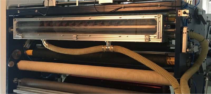 Too much dust? PET film slitting machine is the ultimate solution for static electricity removal and chip treatment